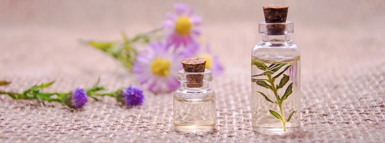 Les bienfaits insoupçonnés des huiles essentielles pour la peau