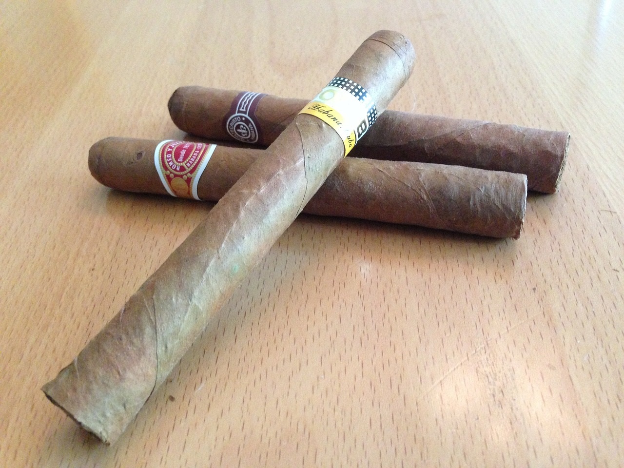 Savoir déguster un cigare&nbsp;: conseils et astuces